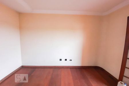 Casa à venda com 606m², 4 quartos e 6 vagasSuíte 4