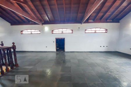 Casa à venda com 606m², 4 quartos e 6 vagasSótão