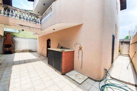 Casa à venda com 606m², 4 quartos e 6 vagasVaranda Fundos