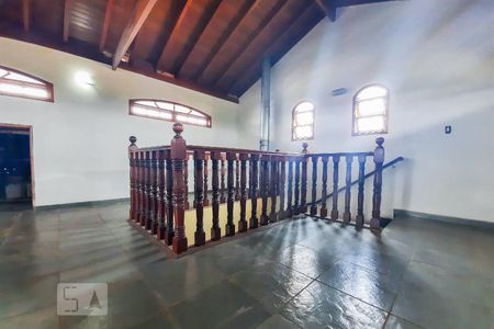 Casa à venda com 606m², 4 quartos e 6 vagasSótão