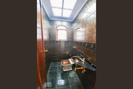 Casa à venda com 606m², 4 quartos e 6 vagasLavabo 