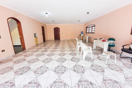 Casa à venda com 606m², 4 quartos e 6 vagasGaragem 