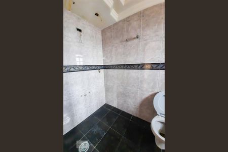 Casa à venda com 606m², 4 quartos e 6 vagasBanheiro da Suíte 3