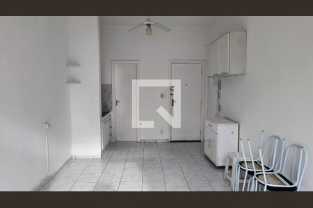 Sala/Quarto de kitnet/studio para alugar com 1 quarto, 40m² em Liberdade, São Paulo