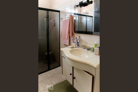 Casa à venda com 250m², 3 quartos e 4 vagas Casa à venda com 250m², 3 quartos e 4 vagasBanheiro 2