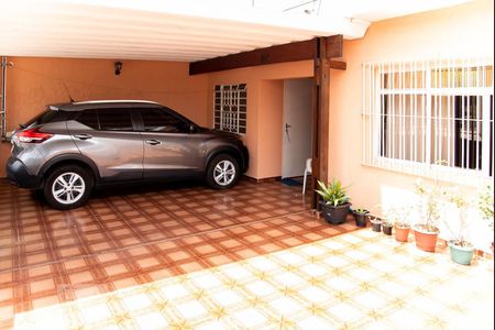 Casa à venda com 250m², 3 quartos e 4 vagas Casa à venda com 250m², 3 quartos e 4 vagasGaragem