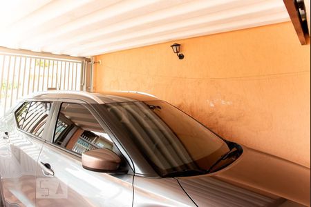 Casa à venda com 250m², 3 quartos e 4 vagas Casa à venda com 250m², 3 quartos e 4 vagasGaragem