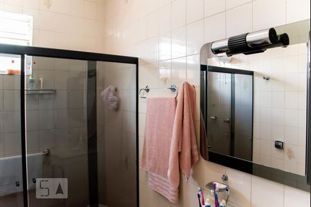 Casa à venda com 250m², 3 quartos e 4 vagas Casa à venda com 250m², 3 quartos e 4 vagasBanheiro 2