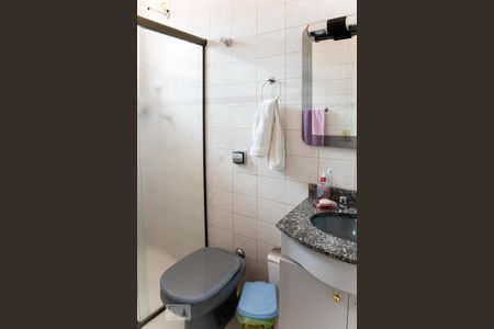 Casa à venda com 250m², 3 quartos e 4 vagas Casa à venda com 250m², 3 quartos e 4 vagasBanheiro da Suíte