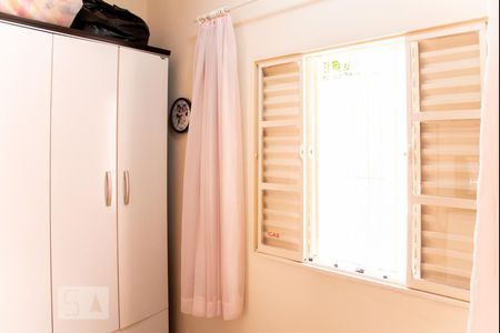 Casa à venda com 250m², 3 quartos e 4 vagas Casa à venda com 250m², 3 quartos e 4 vagasQuarto 2