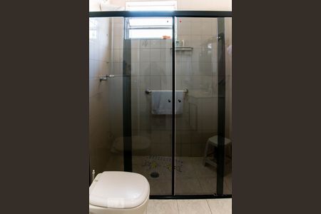 Casa à venda com 250m², 3 quartos e 4 vagas Casa à venda com 250m², 3 quartos e 4 vagasBanheiro 2