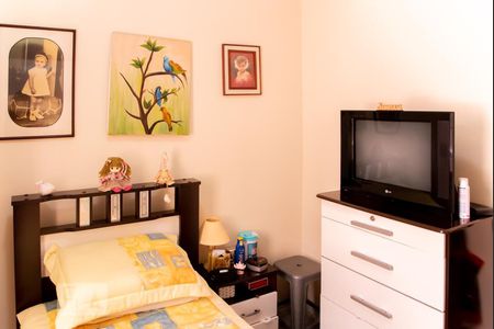 Casa à venda com 250m², 3 quartos e 4 vagas Casa à venda com 250m², 3 quartos e 4 vagasQuarto 2