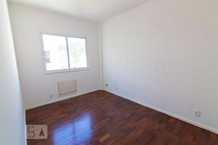 Apartamento à venda com 78m², 2 quartos e 2 vagasSuíte