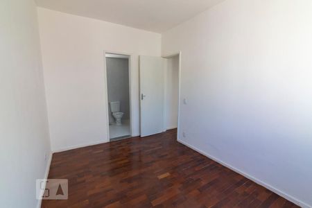 Apartamento à venda com 78m², 2 quartos e 2 vagasSuíte
