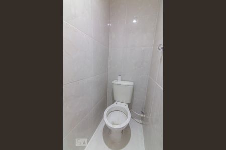 Apartamento à venda com 78m², 2 quartos e 2 vagasBanheiro de Serviço