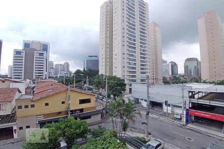 Vista de apartamento para alugar com 3 quartos, 81m² em Itaim Bibi, São Paulo