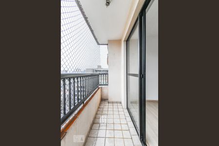 Apartamento à venda com 67m², 2 quartos e 1 vaga Apartamento à venda com 67m², 2 quartos e 1 vagaVaranda