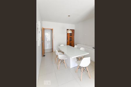 Apartamento para alugar com 82m², 2 quartos e 1 vagaSala