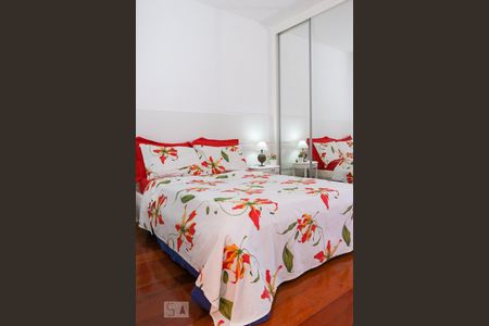 Apartamento à venda com 400m², 4 quartos e 2 vagas Apartamento à venda com 400m², 4 quartos e 2 vagasSuite 1