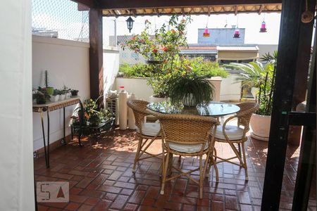 Apartamento à venda com 400m², 4 quartos e 2 vagas Apartamento à venda com 400m², 4 quartos e 2 vagasCobertura