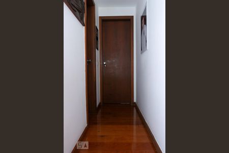 Apartamento à venda com 400m², 4 quartos e 2 vagas Apartamento à venda com 400m², 4 quartos e 2 vagasCorredor 2