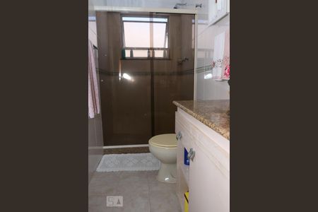 Apartamento à venda com 400m², 4 quartos e 2 vagas Apartamento à venda com 400m², 4 quartos e 2 vagasBanheiro