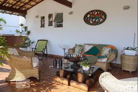 Apartamento à venda com 400m², 4 quartos e 2 vagas Apartamento à venda com 400m², 4 quartos e 2 vagasCobertura