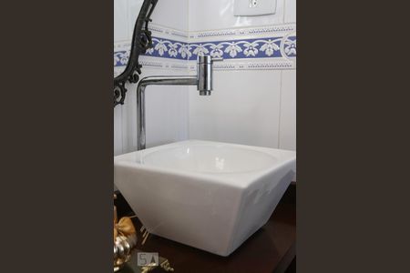 Apartamento à venda com 400m², 4 quartos e 2 vagas Apartamento à venda com 400m², 4 quartos e 2 vagasLavabo