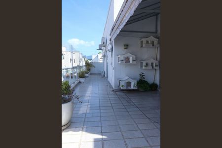 Apartamento à venda com 400m², 4 quartos e 2 vagas Apartamento à venda com 400m², 4 quartos e 2 vagasÁrea Externa