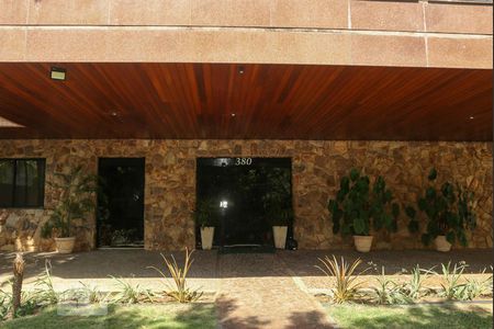 Apartamento à venda com 400m², 4 quartos e 2 vagas Apartamento à venda com 400m², 4 quartos e 2 vagasVista do Prédio