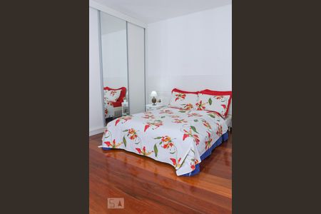 Apartamento à venda com 400m², 4 quartos e 2 vagas Apartamento à venda com 400m², 4 quartos e 2 vagasSuite 1