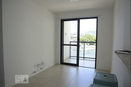 Sala de apartamento à venda com 2 quartos, 68m² em Tanque, Rio de Janeiro