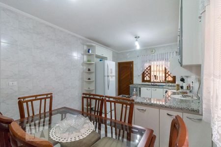 Casa à venda com 183m², 3 quartos e 2 vagasCozinha