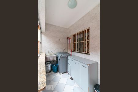 Casa à venda com 183m², 3 quartos e 2 vagasÁrea de serviço