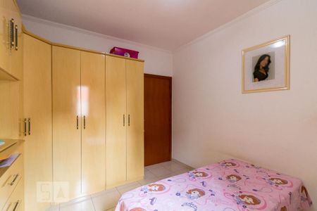 Casa à venda com 183m², 3 quartos e 2 vagasQuarto 2