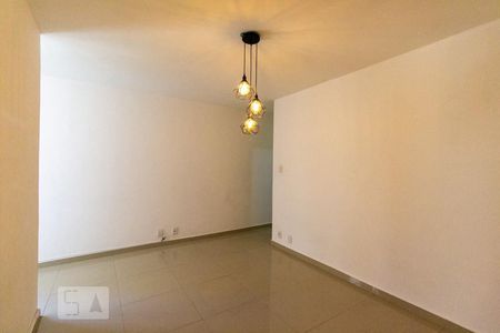 Apartamento para alugar com 58m², 2 quartos e sem vagaSala