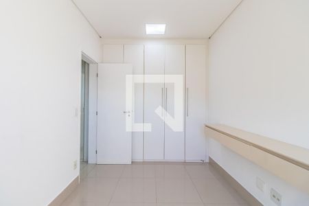 Apartamento à venda com 2 quartos, 178m² em Jardim Tupanci, Barueri