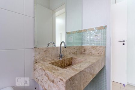 Apartamento à venda com 178m², 2 quartos e 2 vagasBanheiro da Suíte