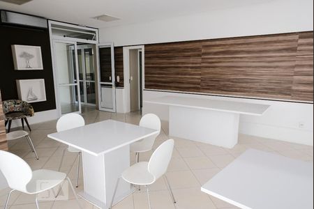 Apartamento à venda com 136m², 3 quartos e 2 vagasÁrea comum - Salão de festas