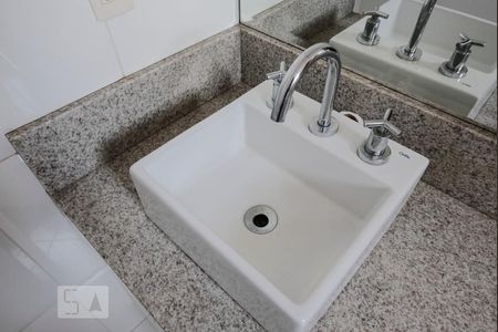 Apartamento à venda com 136m², 3 quartos e 2 vagasBanheiro - Torneira