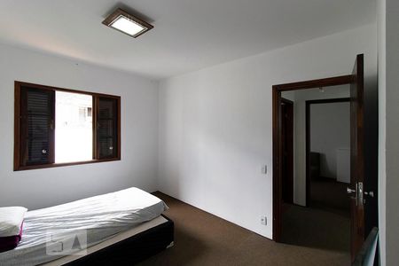 Quarto 1 de casa para alugar com 2 quartos, 87m² em Vila Madalena, São Paulo