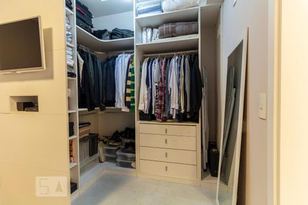 Apartamento à venda com 66m², 1 quarto e 1 vaga Apartamento à venda com 66m², 1 quarto e 1 vagaCloset do quarto 1