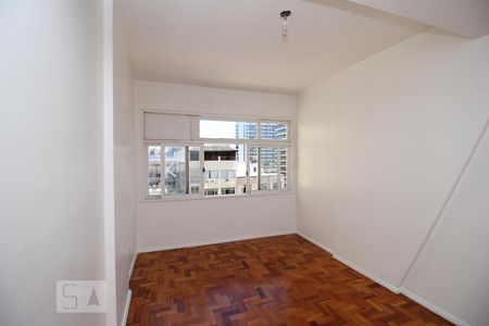 Sala de kitnet/studio para alugar com 1 quarto, 32m² em Flamengo, Rio de Janeiro