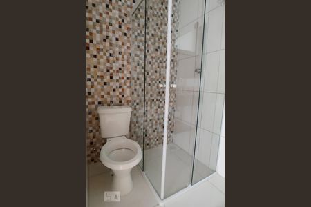 Banheiro de apartamento para alugar com 1 quarto, 25m² em Presidente Altino, Osasco