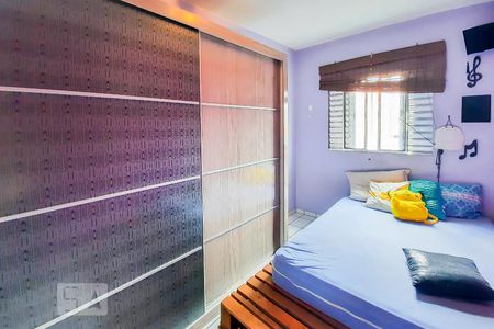 Casa à venda com 220m², 4 quartos e 2 vagas Casa à venda com 220m², 4 quartos e 2 vagasQuarto 1