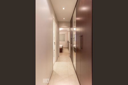 Apartamento à venda com 68m², 1 quarto e 1 vagaCorredor Quarto