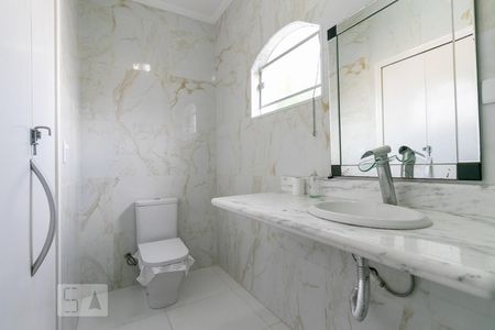 Casa para alugar com 310m², 3 quartos e 2 vagasBanheiro 3