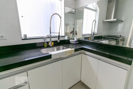 Casa para alugar com 310m², 3 quartos e 2 vagasCozinha