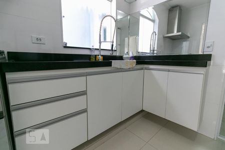 Casa para alugar com 310m², 3 quartos e 2 vagasCozinha