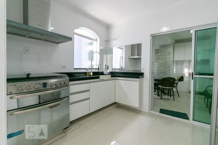 Casa para alugar com 310m², 3 quartos e 2 vagasCozinha